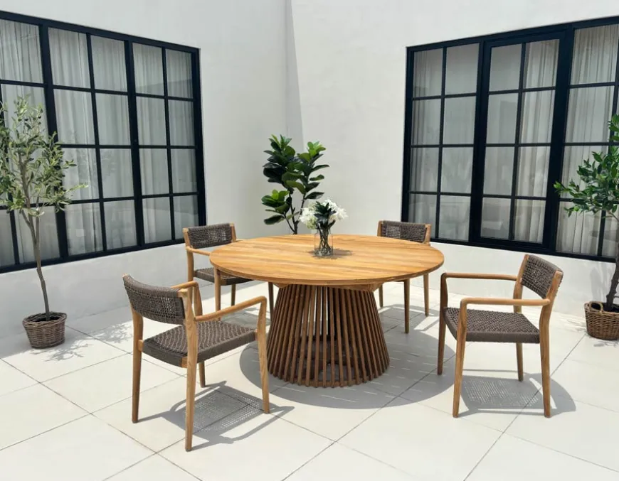 Luna Tonka Teak havemøbelsæt m/4 stole - Ø150 cm
