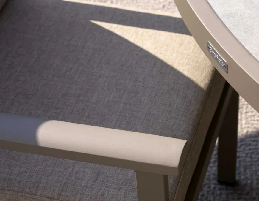 Samvaro Havestol m/armlæn - Beige